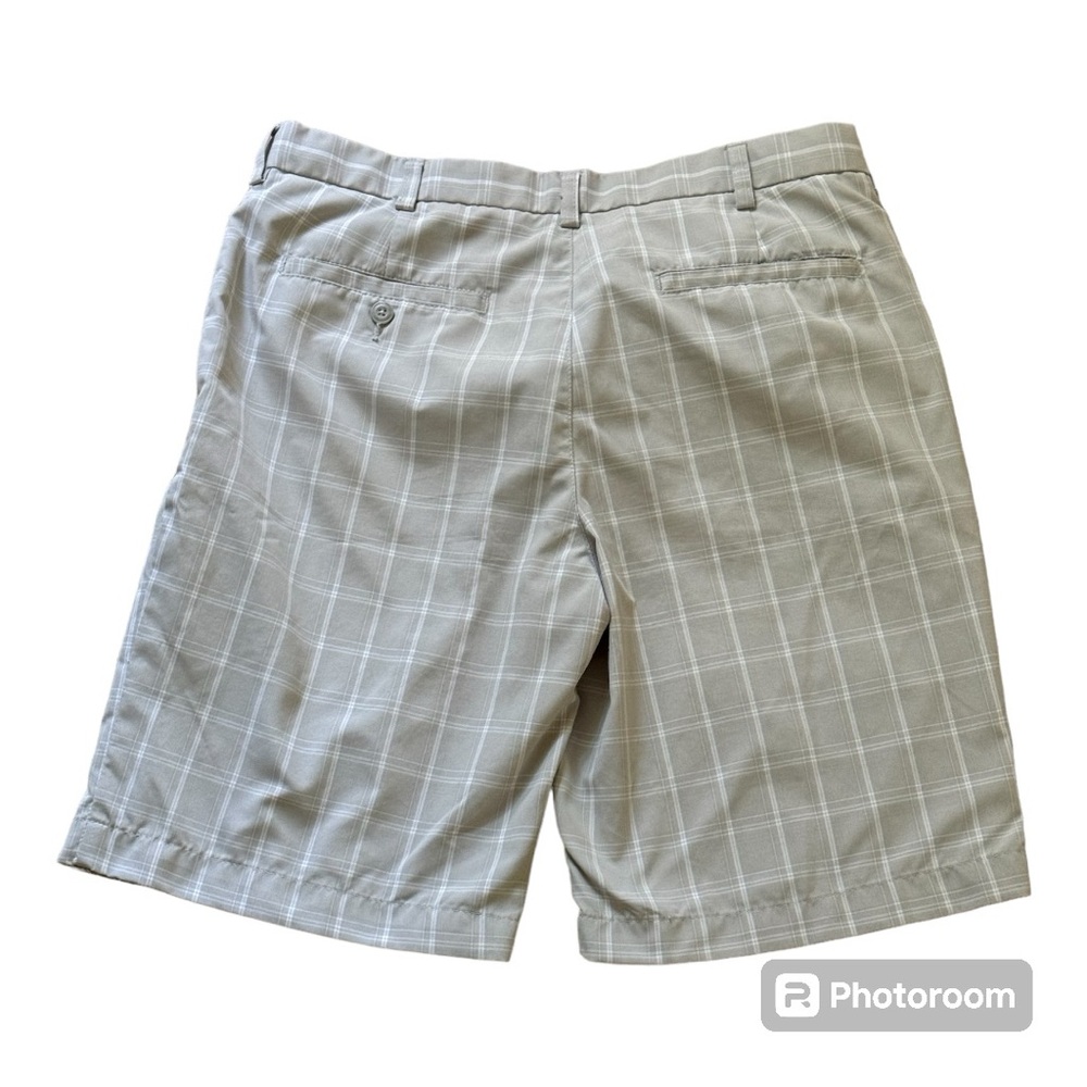 PGA Tour‎ Performance Golf Shorts. Gray Plaid 4 Pockets Belt loops. Men’s 32. - Picture 4 of 4